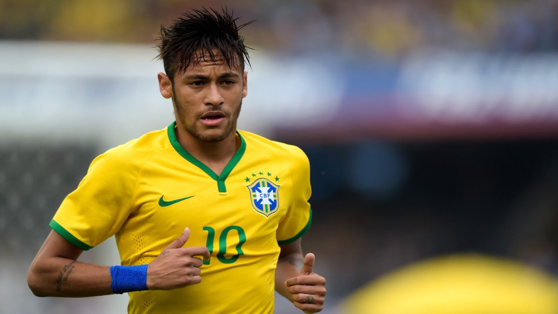 中国足球职业联赛强化球员在社交媒体规范管理,中国足球业余球员查询