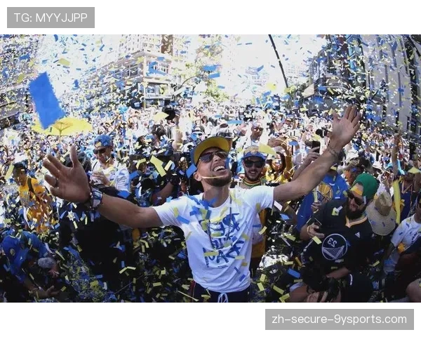 勇士队续约球队核心，打造王朝基础，勇士队的