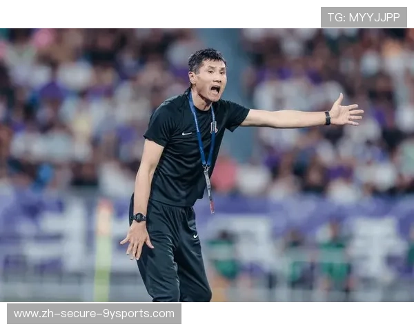 国足热身赛表现赢得掌声，国足热身赛表现赢得掌声的球员